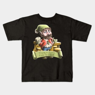 Have a beer says the elf Kids T-Shirt